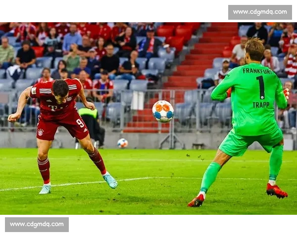 拜仁慕尼黑与法兰克福激战正酣 德甲经典对决引爆足球激情 拜仁慕尼黑与法兰克福激战正酣 德甲经典对决引爆足球激情